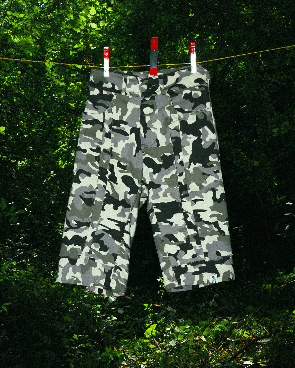 Short Camouflage à Double Empiècement