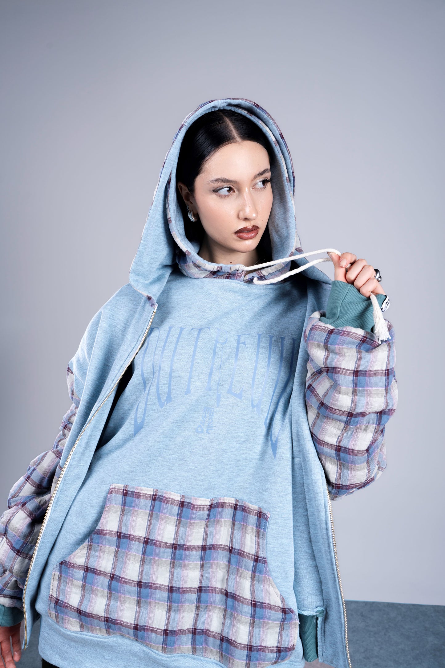 SWEAT BLEU A CARREAUX